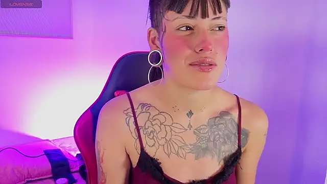 _sharlotte777 Chat XXX in diretta