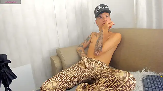 Вебкам-шоу milosexy_