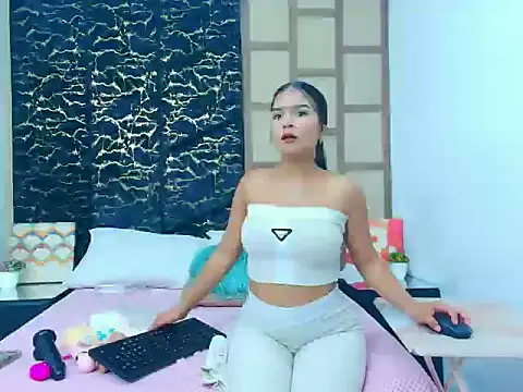 MelodyRouse Chat XXX in diretta