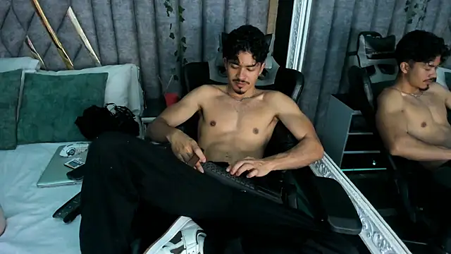 NicolaiKarav 웹캠 쇼
