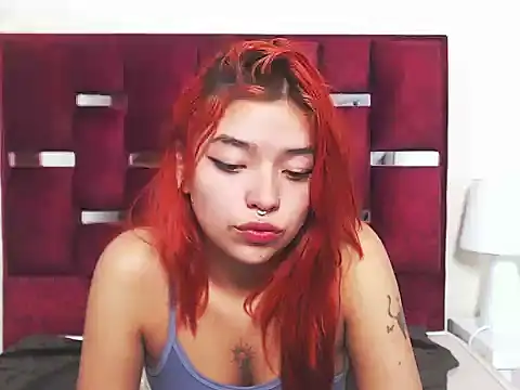 KayleeMei Chat XXX live