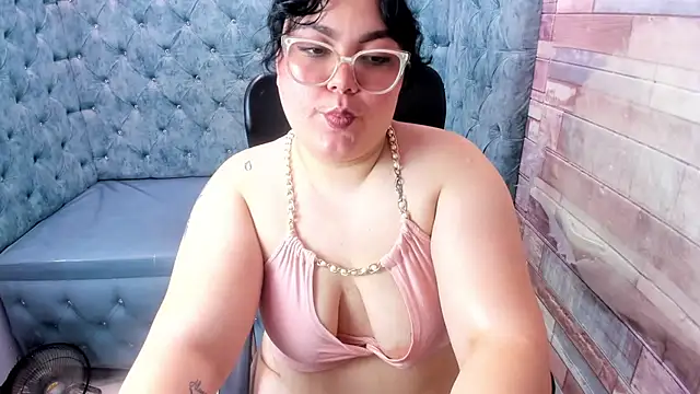 Sweet_Nova_ Chat XXX in diretta
