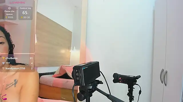 JuanitaBlazee Webcamshow