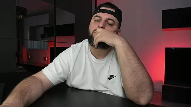 DravenPeak Chat XXX live