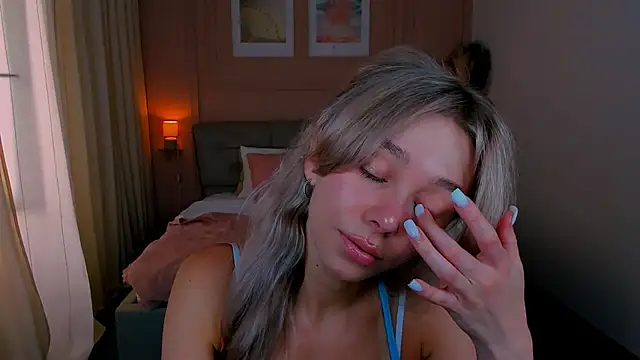 XXX chat uživo modela LuluAlis
