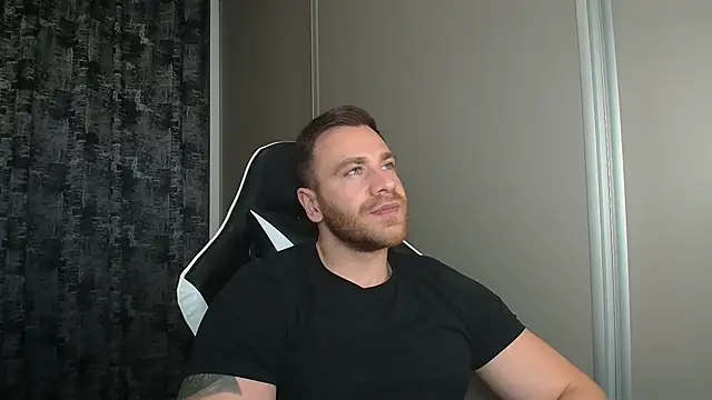 Thori92 Webcam show