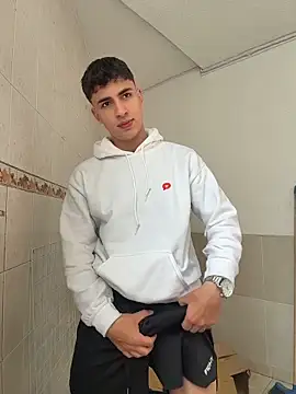 Chat XXX Live AdrianRinaldi