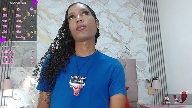 Mia_Hiills élő XXX-chatje