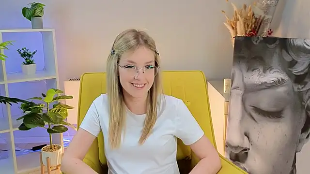 NovaOliphant Webcam-Show