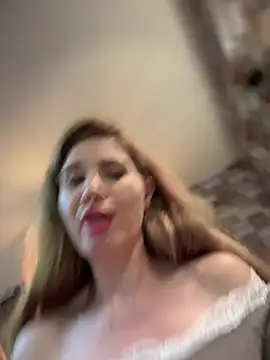 didihairypussy's Live XXX Chat