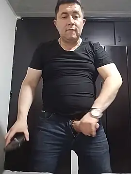 BigCristh79 Adlı Modelin Canlı XXX Sohbeti
