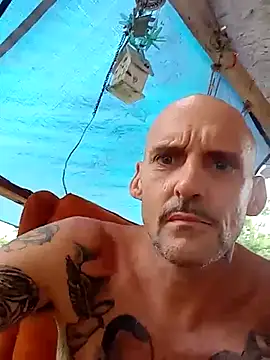 ClydeCan409 Chat XXX in diretta