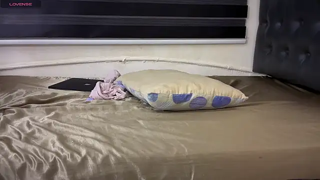 lelasohna webcam show