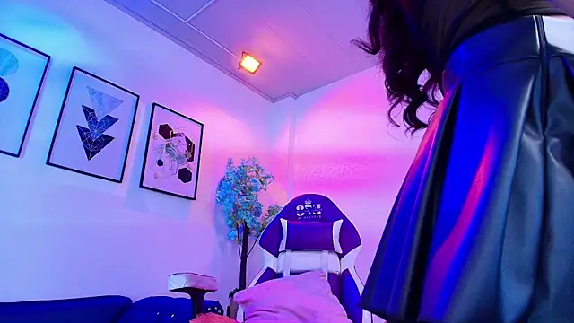 Živý XXX chat Maddie_T18