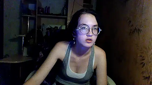 دردشة Alessa_Kiss الجنسية المباشرة