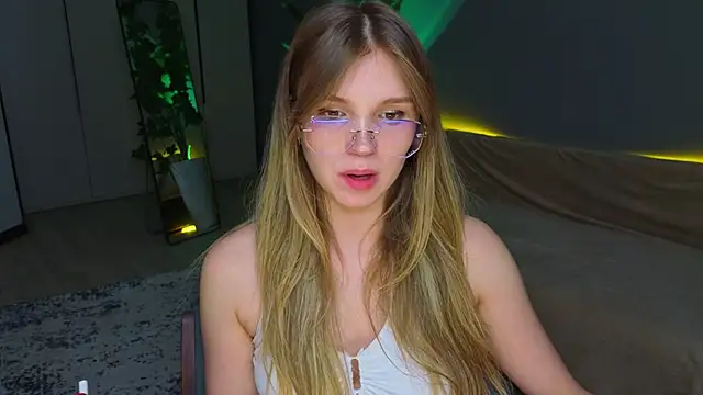 Chatroom XXX en direct de linakorvin