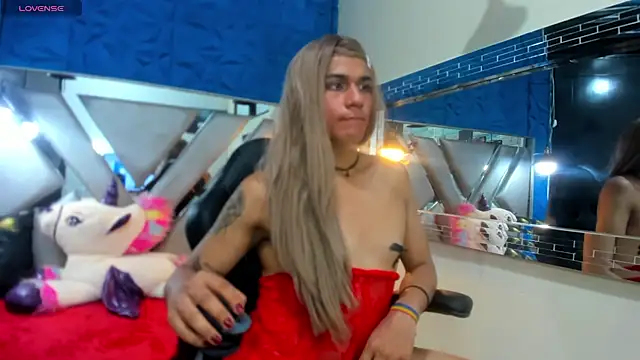 Karina_Cutee webkamerás műsora