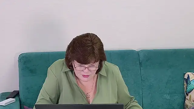 Sandra_Sunrise Chat XXX in diretta