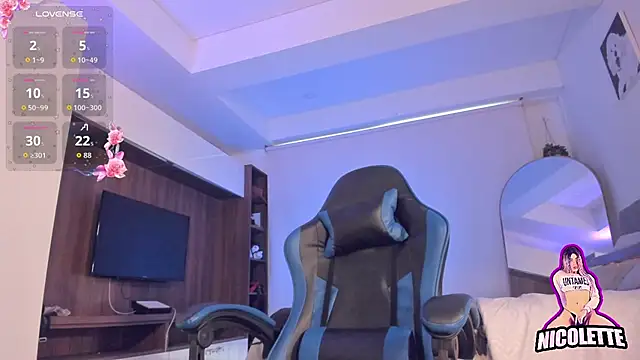 nicolette_tay webcam show