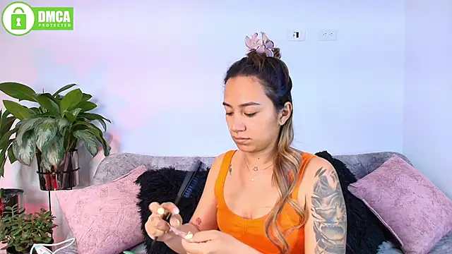 Jules_n_Gia's Webcam Show