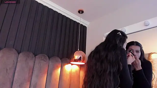Lanadelrey_1's Live XXX Chat