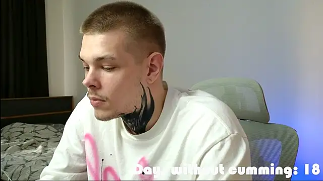 DENIS_HERE live XXX chat