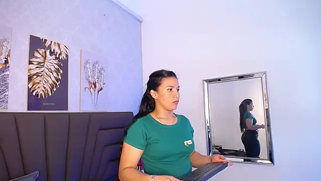 Sofi_Perez_ élő XXX-chatje