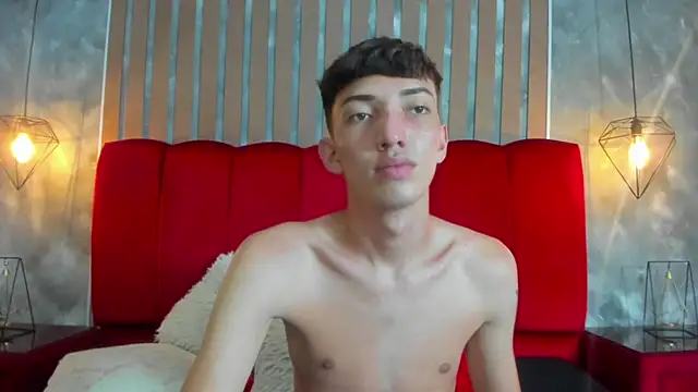MichaelVasquex Show in webcam