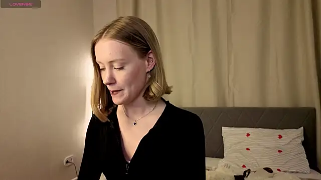 EvaHamilton live XXX chat