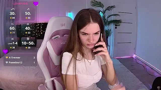 Ann_Wood Chat XXX in diretta