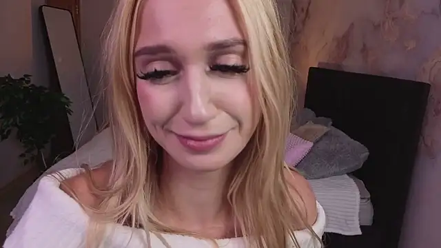 Онлайн чат XXX SerenaCrystall