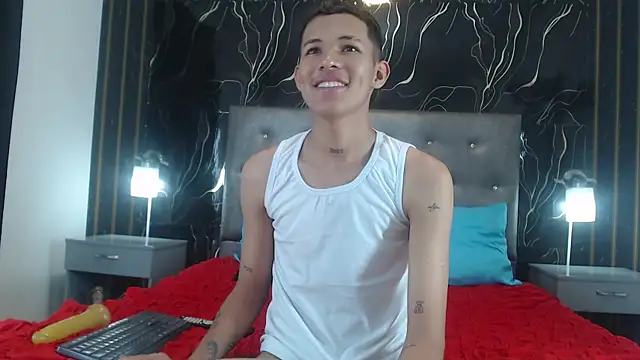 PhillipCox's Live XXX Chat