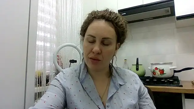XXX chat uživo modela MeadowEyes