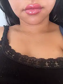 Miss_nana Adlı Modelin Canlı XXX Sohbeti