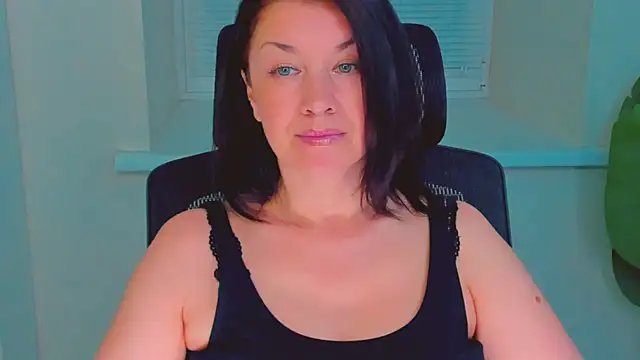 AnaMills' Live XXX Chat
