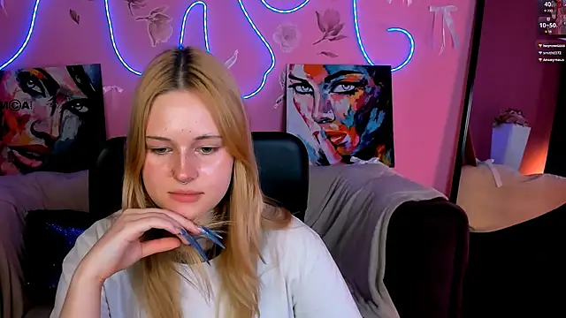 trixy_melison Adlı Modelin Canlı XXX Sohbeti