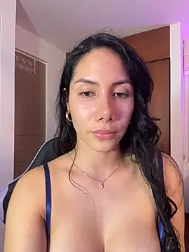 ArianaReynoldss – Naživo XXX chat
