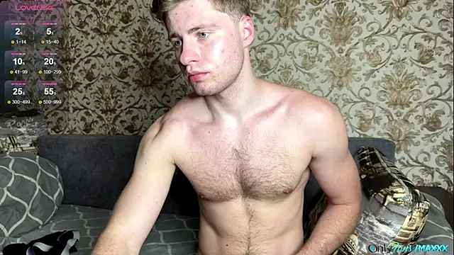 Show modela Maxhornyblondieman na web-kameri