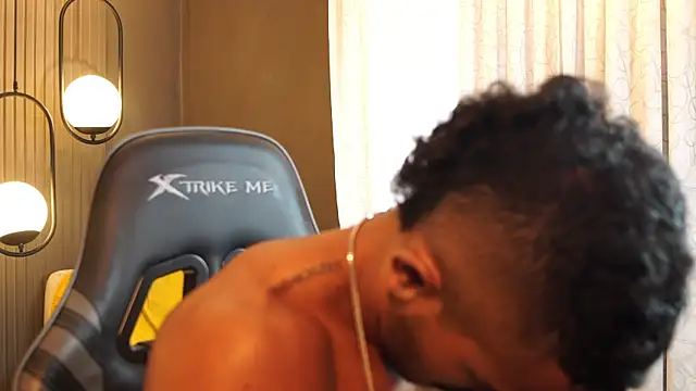 Reik_Vonn Live XXX-Chat