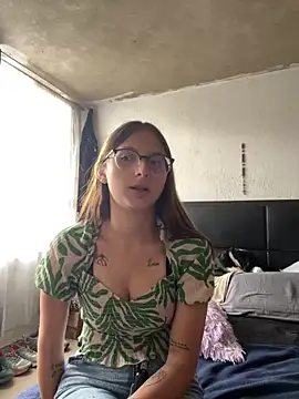 aria_rousse3 élő XXX-chatje