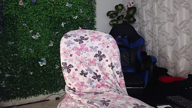 Chat +18 de valquiria_sirgun ao vivo