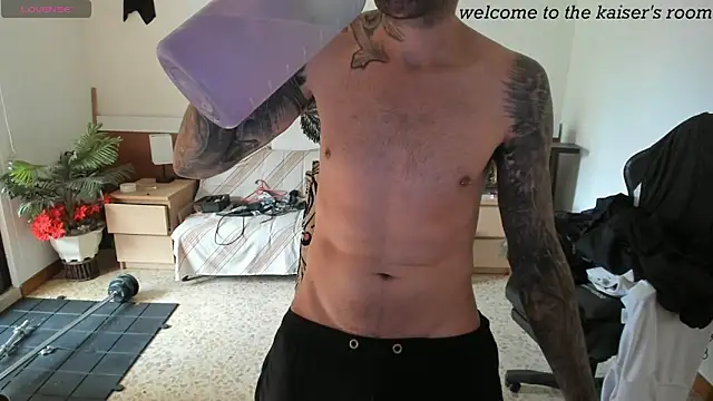 kaiser679_ live XXX chat