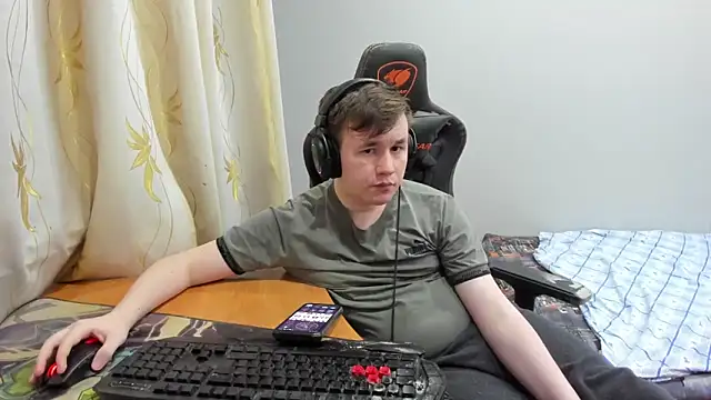 iliaskrislove Chat XXX live