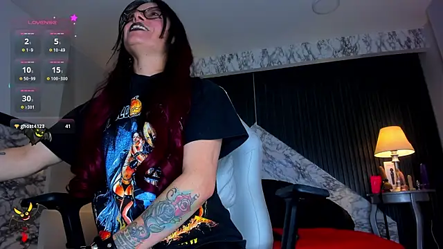 EvangelineJoness' Webcam Show
