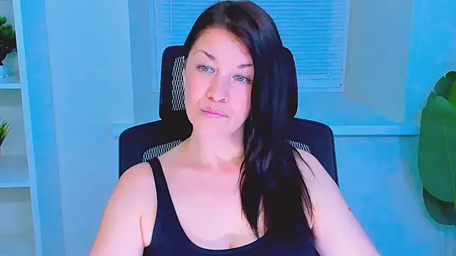 Chat +18 de AnaMills ao vivo