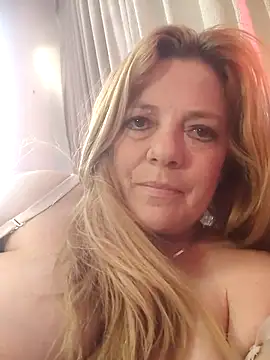 Chat XXX en directo de karlaanqui1