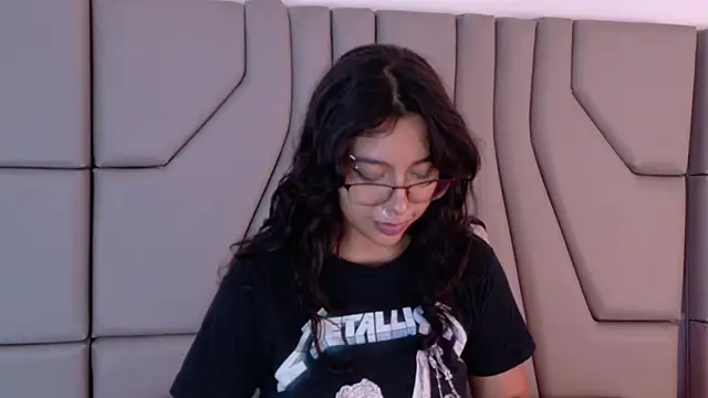 Chat +18 de ParanoidTemptaion_ ao vivo
