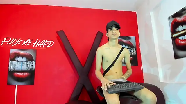 TWINKS_BOYSX's Webcam Show