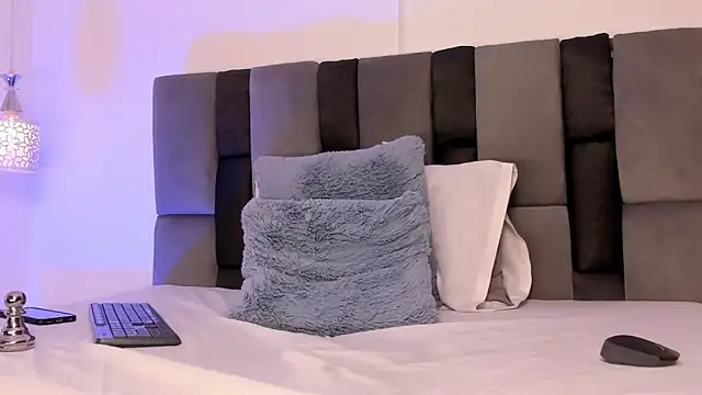 light_eyes_'s Webcam Show