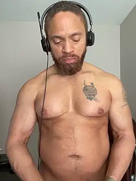 Fathero1time's Live XXX Chat